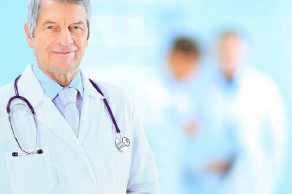 doctor treating acute prostatitis